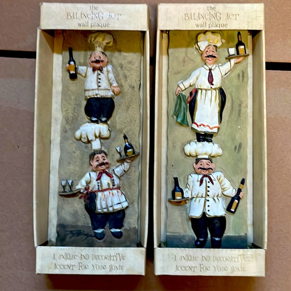 Decor wall plaque set of 2